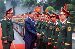 Hanoi Capital Command Receives Hero of People’s Armed Forces Title